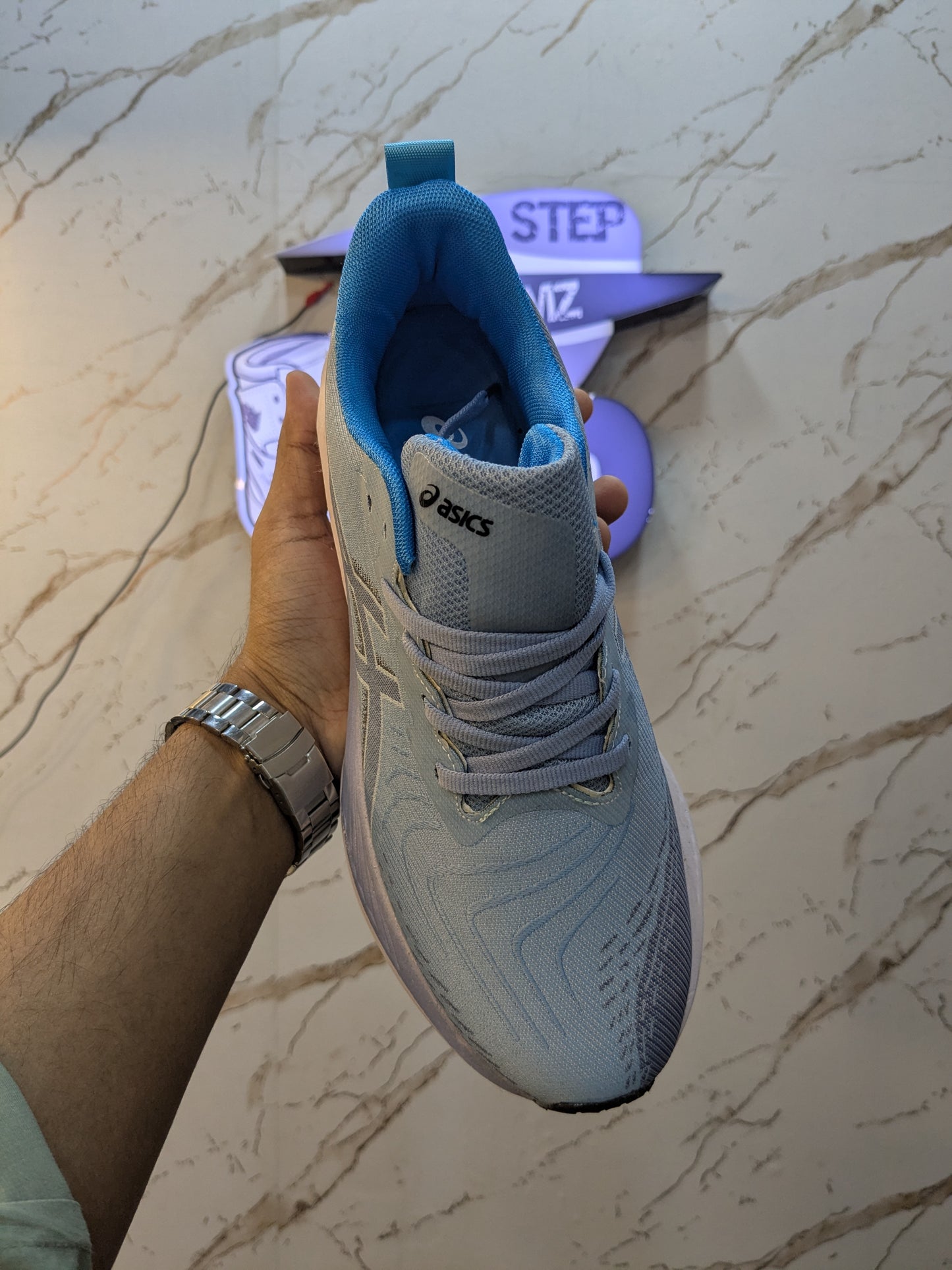 Asics Nova Blast 4