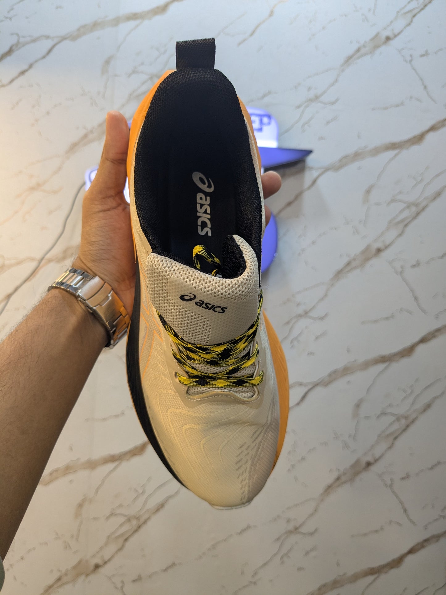 Asics Nova Blast 4