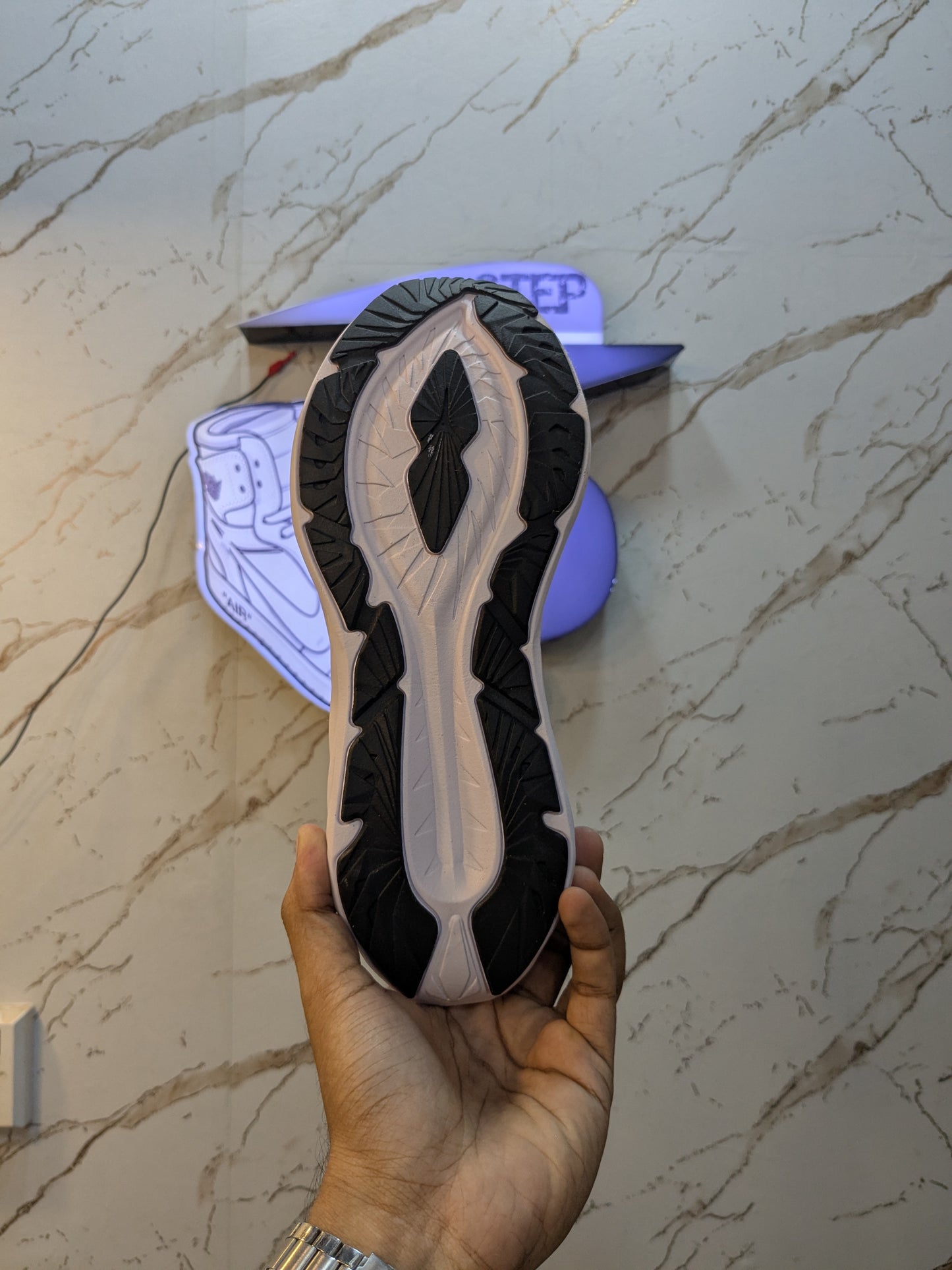 Asics Nova Blast 4