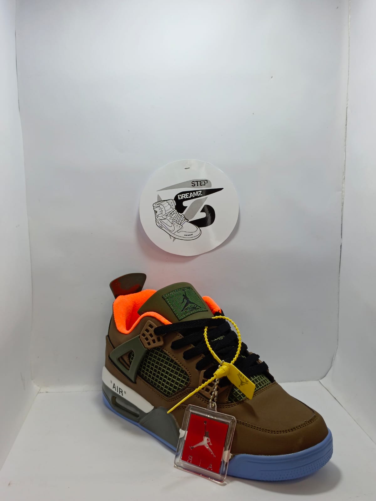 Step Dreamz Edition - Jordan 4 2.0