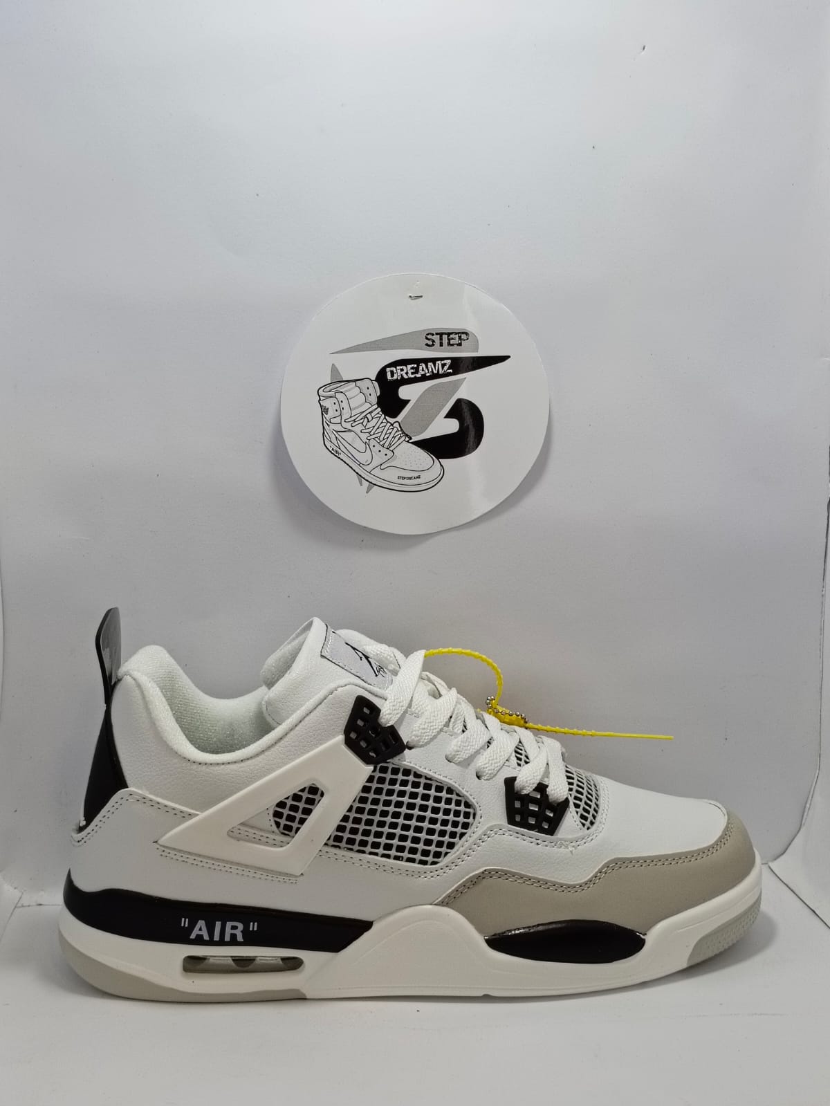 Step Dreamz Edition - Jordan 4 2.0