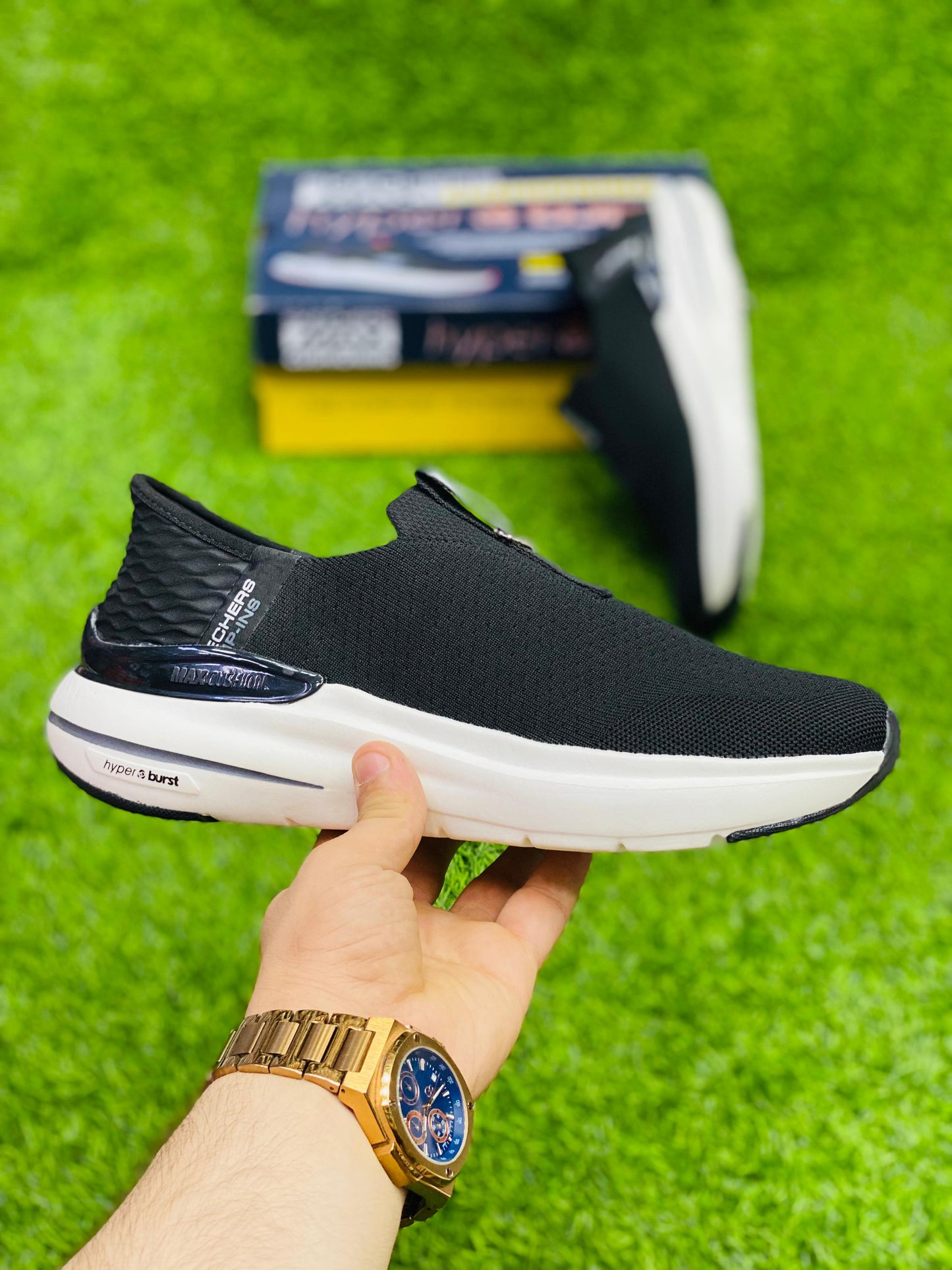 Step Dreamz Edition - Skechers HyperBurst