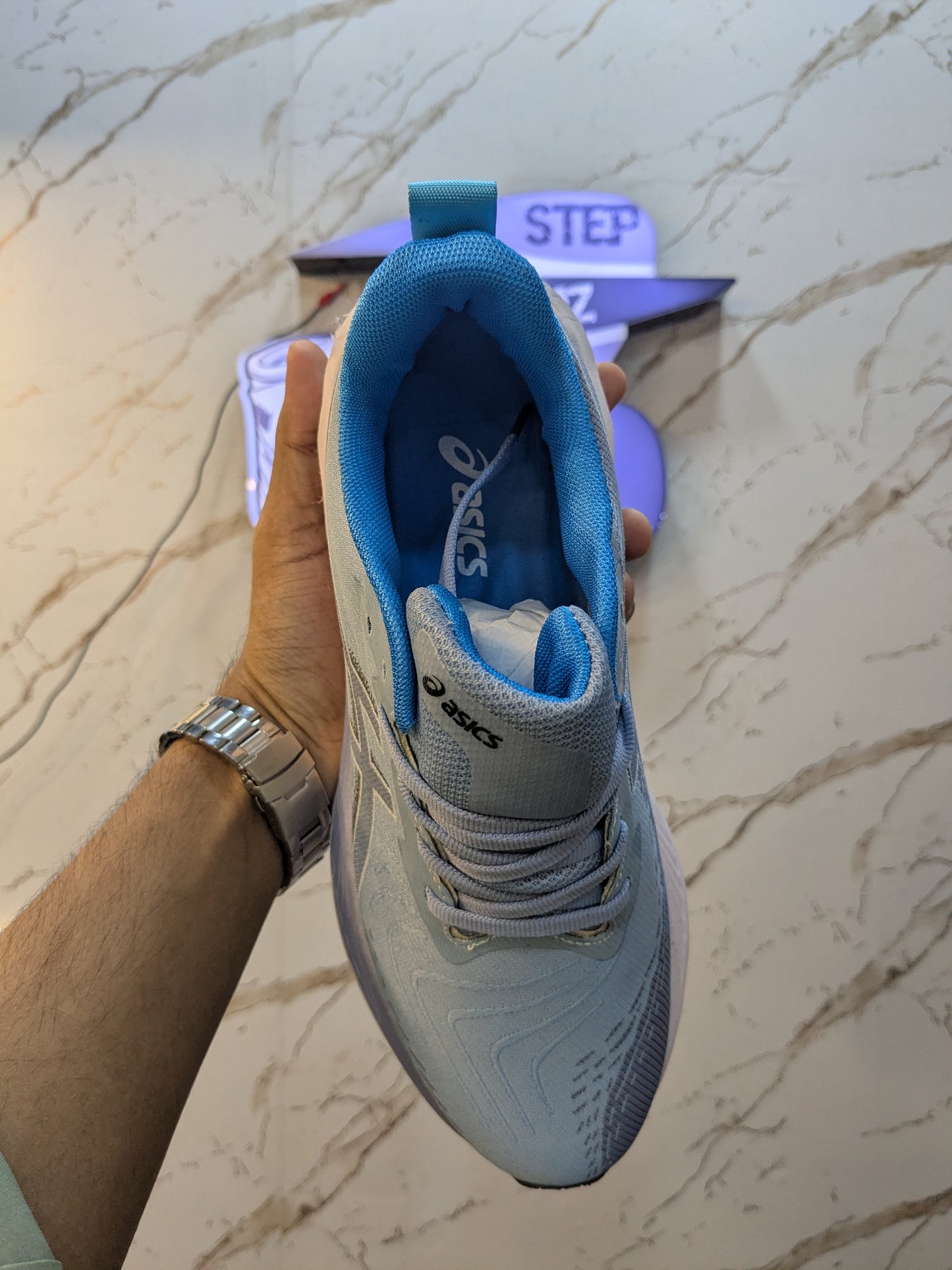 Asics Nova Blast 4