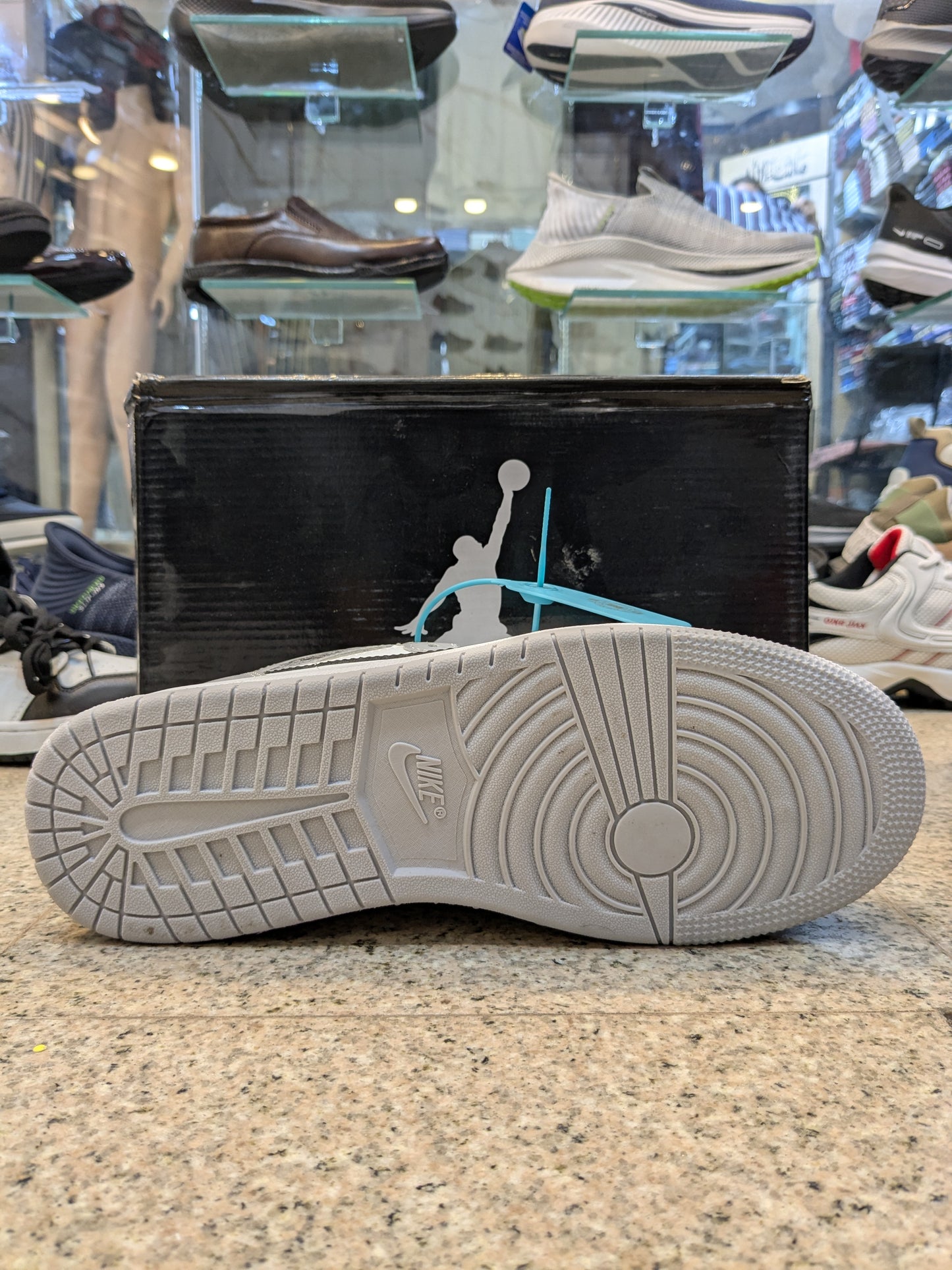 Nike Air Jordan High