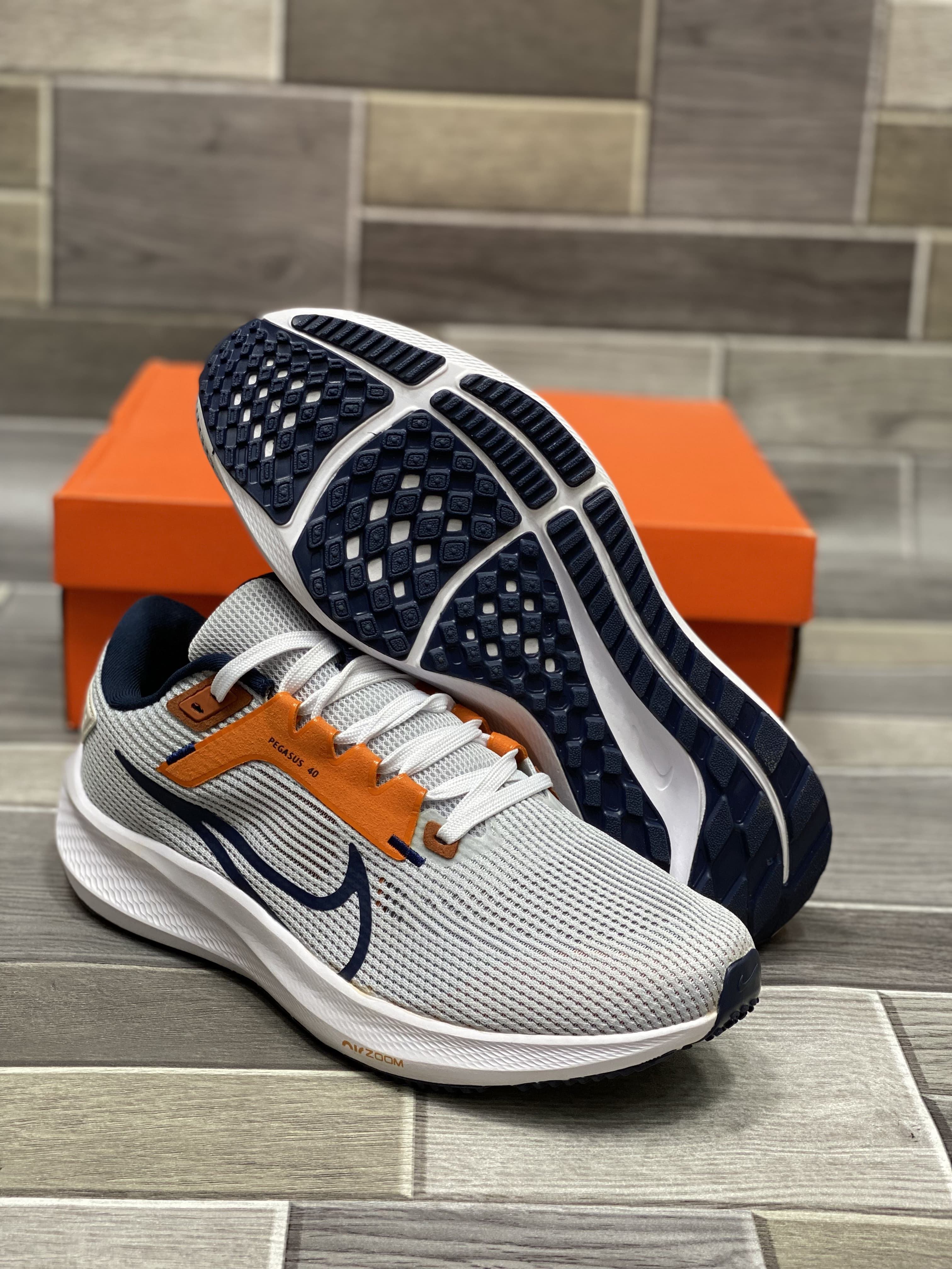 Nike Pegasus 40 グレー新品、未使用 AIR ZOOM PEGASUS 40 — Shoes, Apparel & Gear